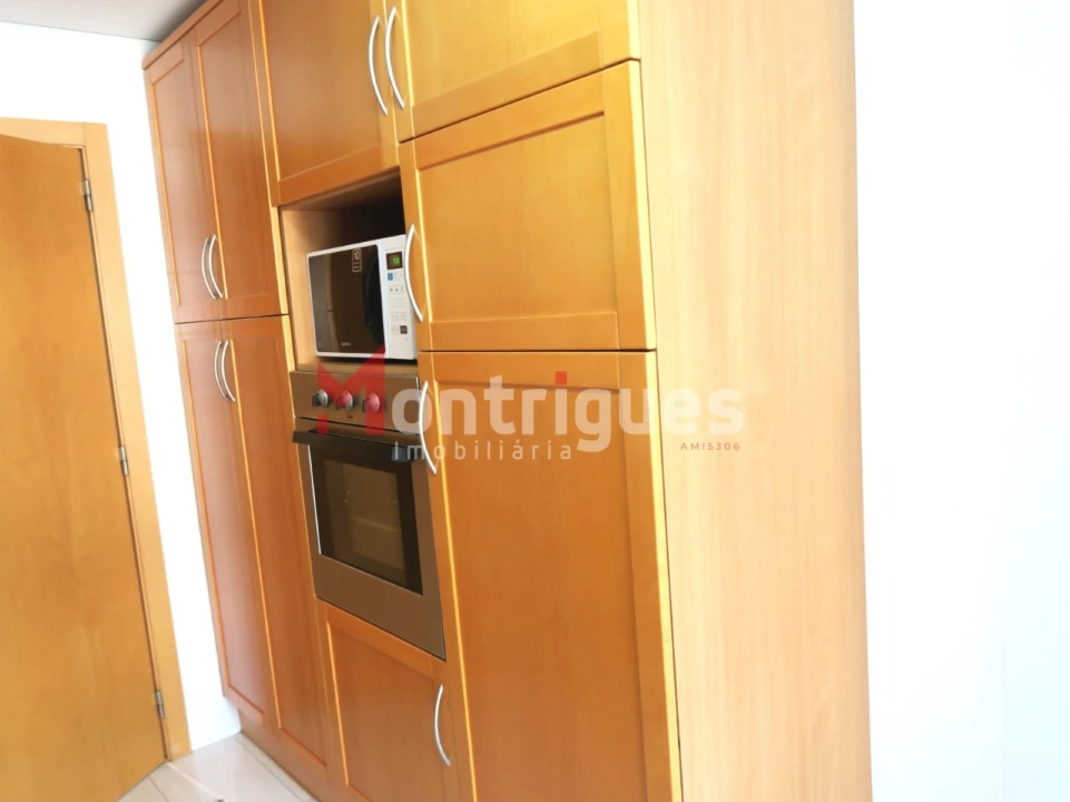 Apartamento T2 para Arrendamento em Parque das Nações Foto 7