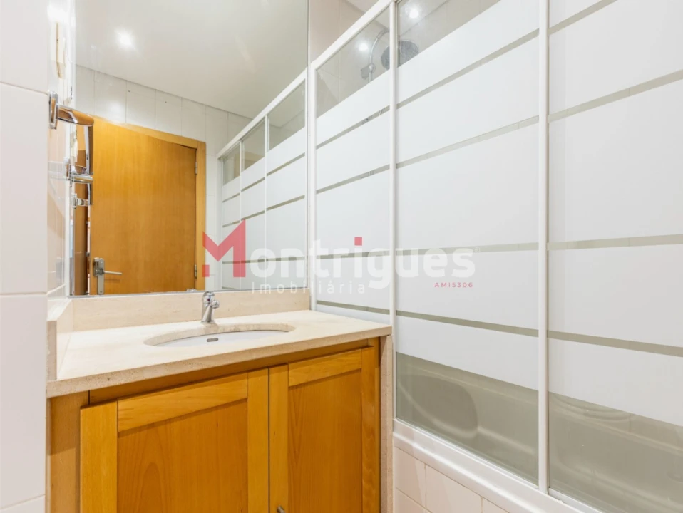 Apartamento T2 para Arrendamento em Parque das Nações Foto 16