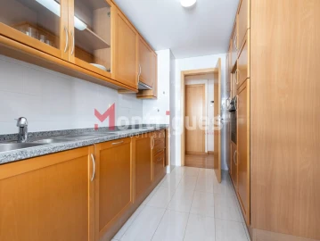 Apartamento T2 para Arrendamento em Parque das Nações