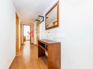 Apartamento T2 para Arrendamento em Parque das Nações