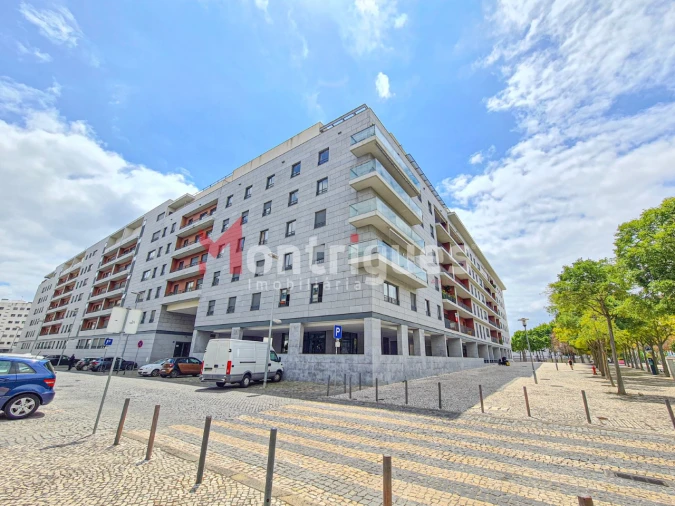 Apartamento T2 para Arrendamento em Parque das Nações Foto 2