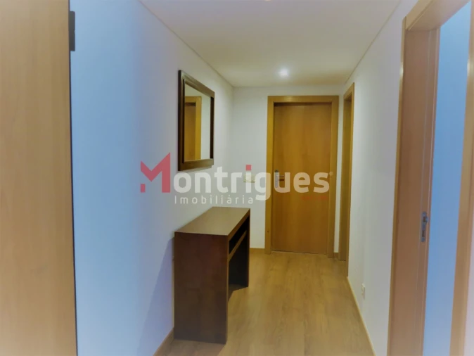 Apartamento T2 para Arrendamento em Parque das Nações Foto 4
