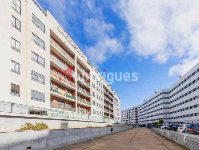 Apartamento T2 para Arrendamento em Parque das Nações Foto 3