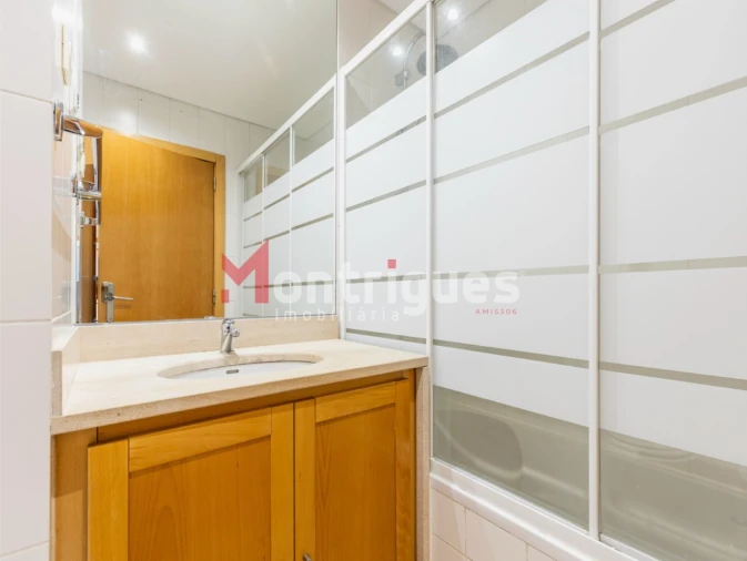 Apartamento T2 para Arrendamento em Parque das Nações Foto 16