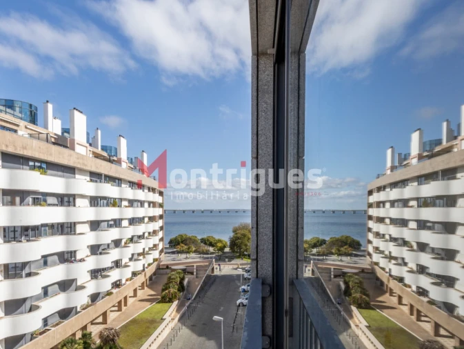 Apartamento T2 para Arrendamento em Parque das Nações Foto 17