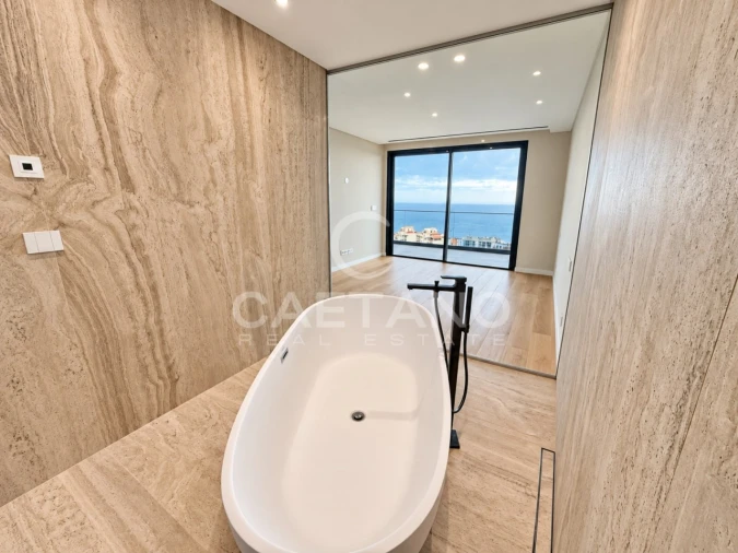 Apartamento T4 para Venda em São Martinho Foto 37