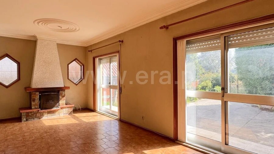 Moradia T5 para Venda em Pedroso e Seixezelo