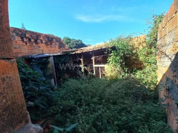 Moradia T0 para Venda em Oliveira do Douro