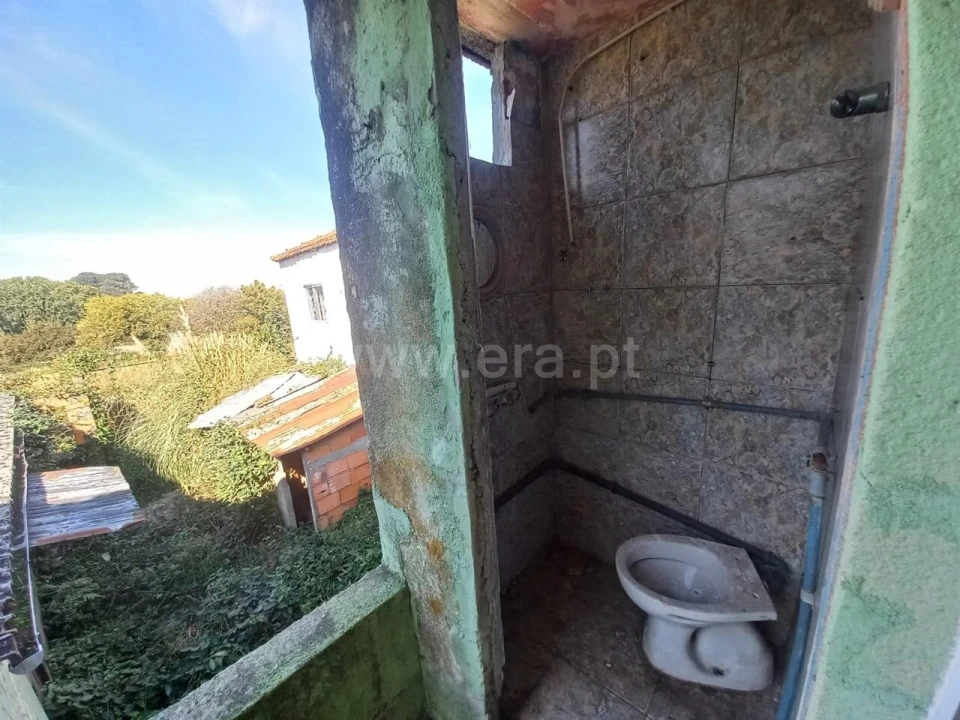 Moradia T0 para Venda em Oliveira do Douro Foto 10