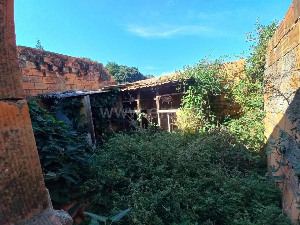 Moradia T0 para Venda em Oliveira do Douro Foto 17