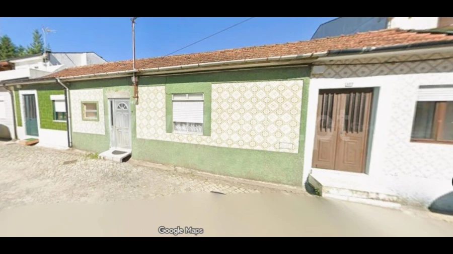 Moradia T0 para Venda em Oliveira do Douro