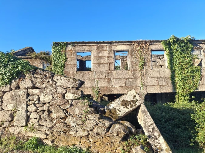 Moradia T3 para Venda em Riba de Mouro Foto 8