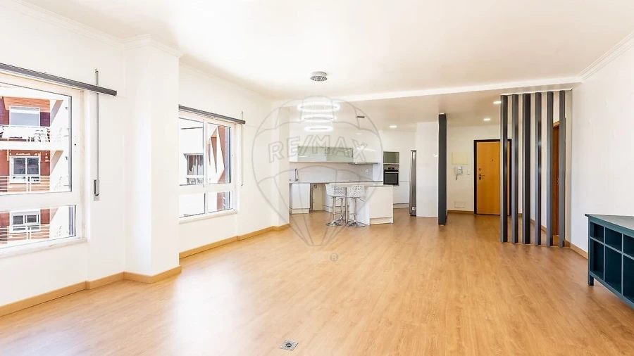 Apartamento T3 para Venda em Agualva e Mira-Sintra