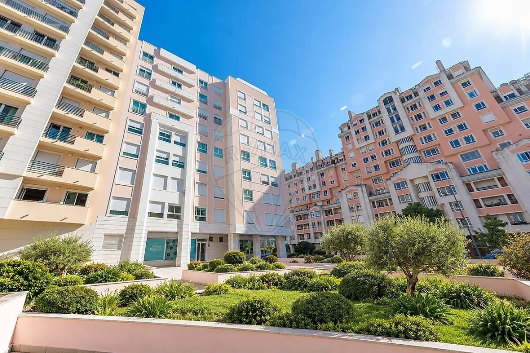 Apartamento T3 para Venda em Lumiar Foto 2