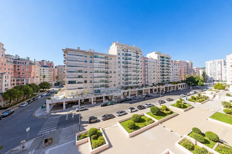 Apartamento T3 para Venda em Lumiar Foto 12
