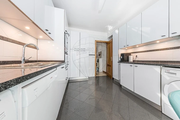 Apartamento T3 para Venda em Lumiar Foto 14