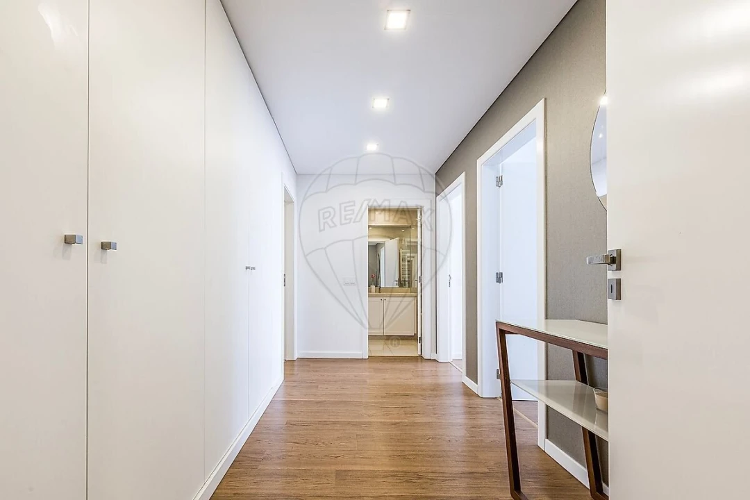 Apartamento T3 para Venda em Parque das Nações Foto 6