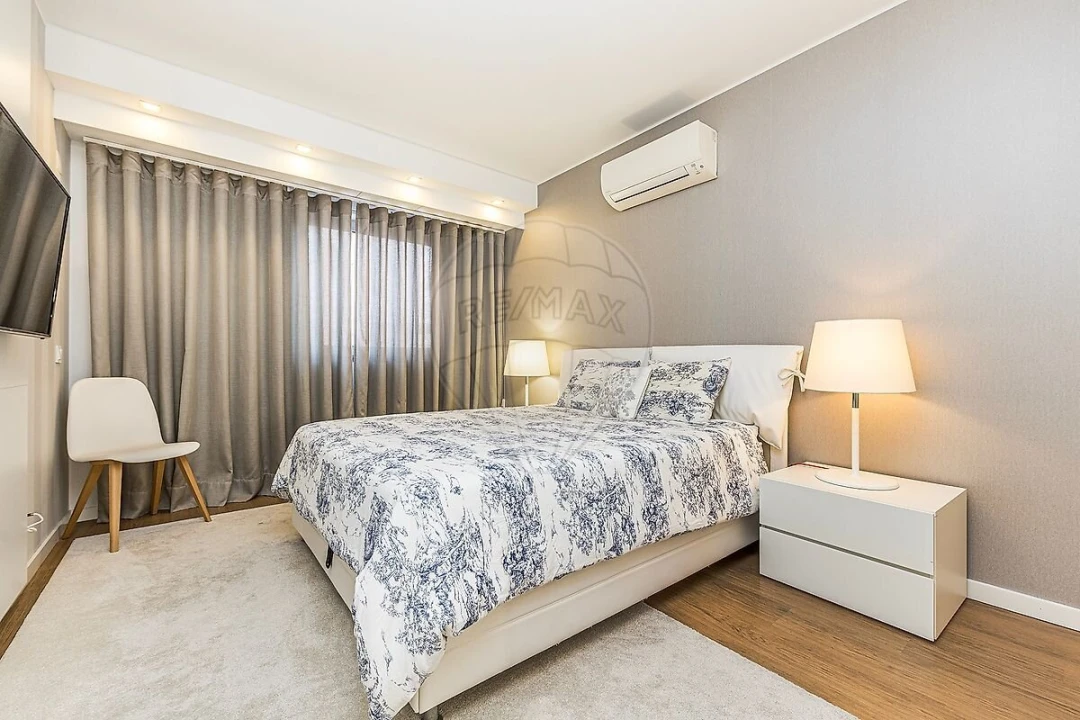 Apartamento T3 para Venda em Parque das Nações Foto 7