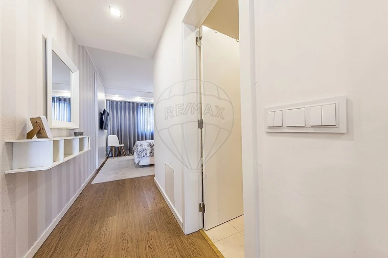 Apartamento T3 para Venda em Parque das Nações Foto 9