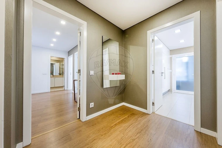 Apartamento T3 para Venda em Parque das Nações Foto 17