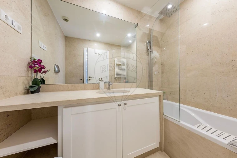 Apartamento T3 para Venda em Parque das Nações Foto 14
