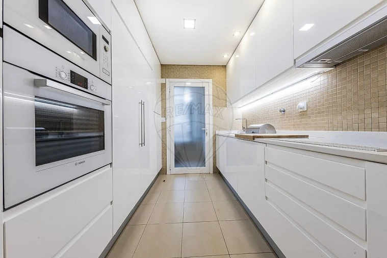 Apartamento T3 para Venda em Parque das Nações Foto 18
