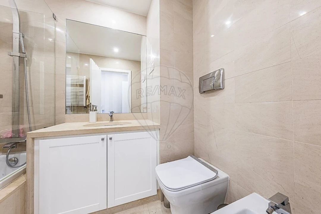 Apartamento T3 para Venda em Parque das Nações Foto 10