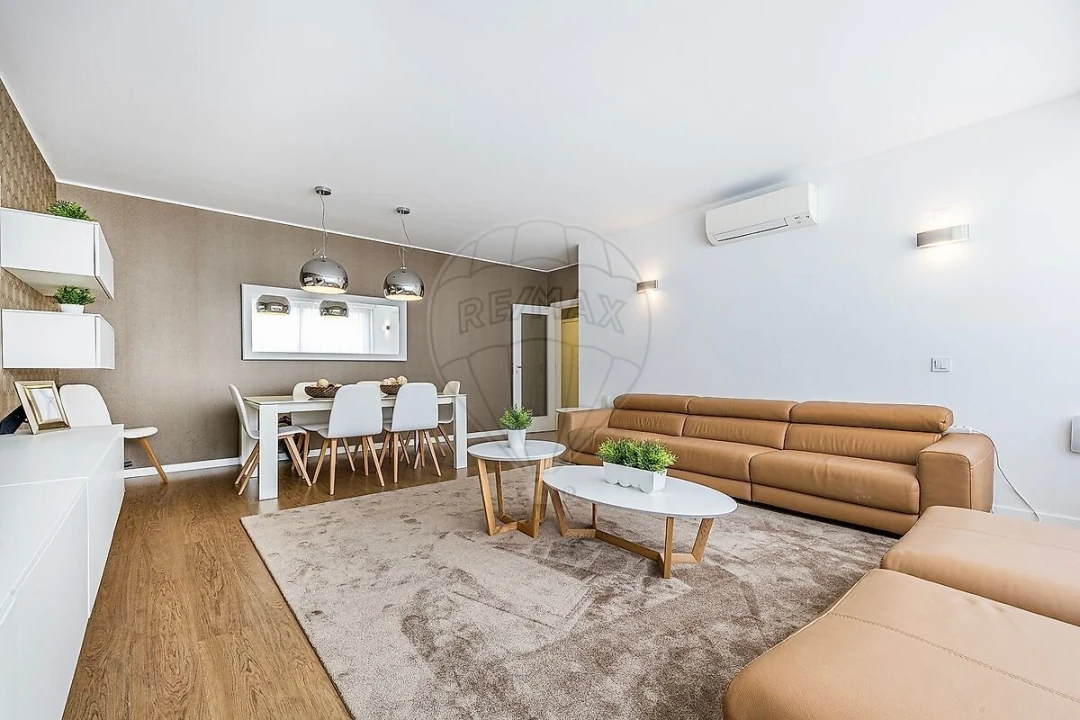 Apartamento T3 para Venda em Parque das Nações Foto 5