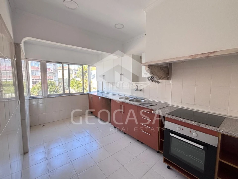 Apartamento T2 para Venda em Algueirão-Mem Martins Foto 8