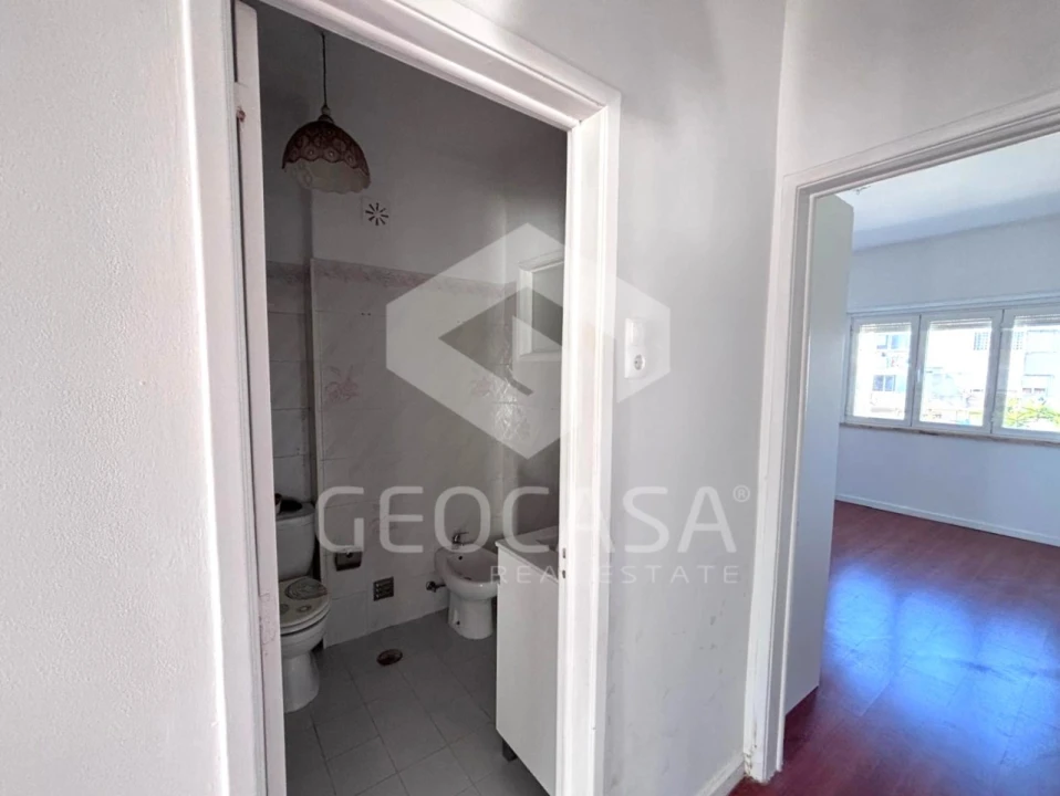 Apartamento T2 para Venda em Algueirão-Mem Martins Foto 12