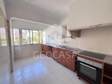 Apartamento T2 para Venda em Algueirão-Mem Martins