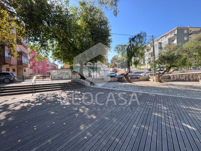 Apartamento T2 para Venda em Algueirão-Mem Martins Foto 2