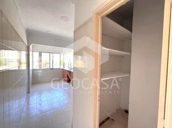 Apartamento T2 para Venda em Algueirão-Mem Martins Foto 7
