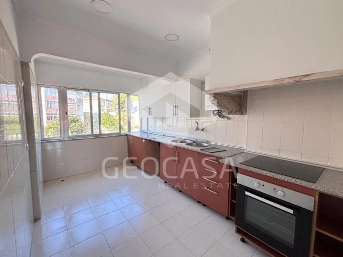Apartamento T2 para Venda em Algueirão-Mem Martins Foto 8