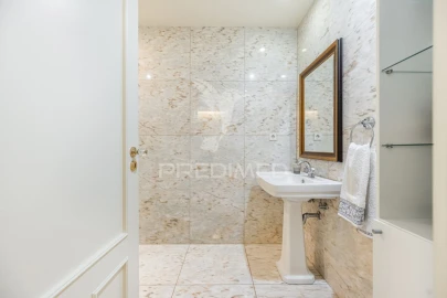 Moradia T5 para Venda em Arcozelo