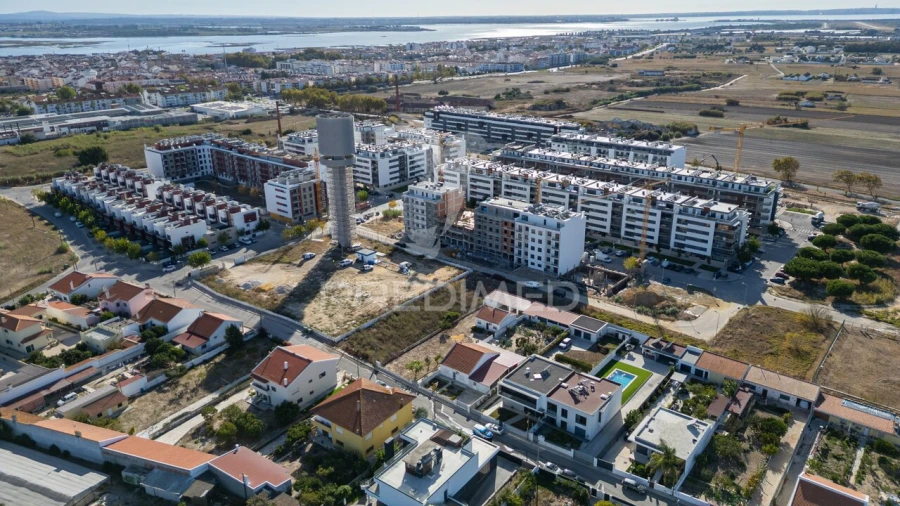 Moradia T1 para Venda em Montijo e Afonsoeiro Foto 3