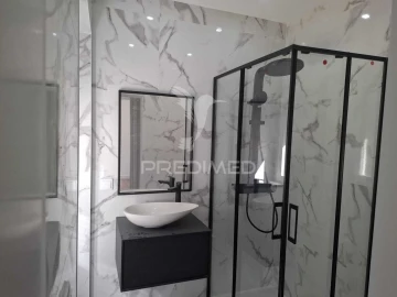 Apartamento T2 para Venda em Falagueira-Venda Nova