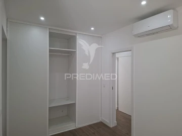 Apartamento T2 para Venda em Falagueira-Venda Nova