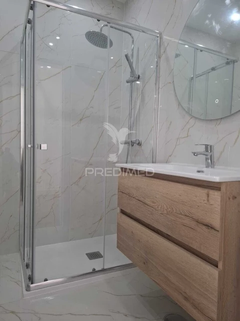 Apartamento T2 para Venda em Falagueira-Venda Nova