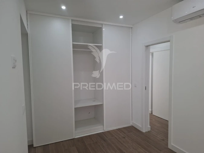 Apartamento T2 para Venda em Falagueira-Venda Nova Foto 5
