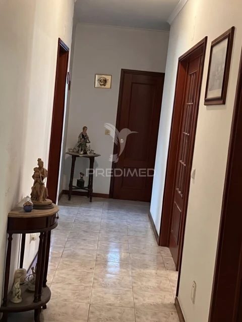 Apartamento T2 para Venda em Alfragide