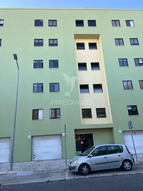 Apartamento T2 para Venda em Alfragide