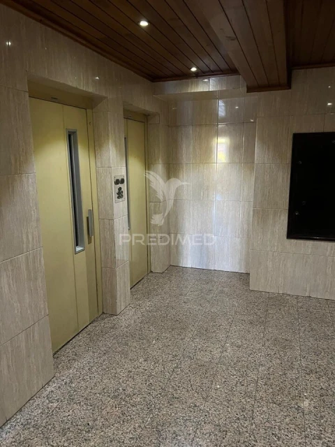 Apartamento T2 para Venda em Alfragide