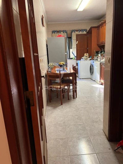 Apartamento T2 para Venda em Alfragide