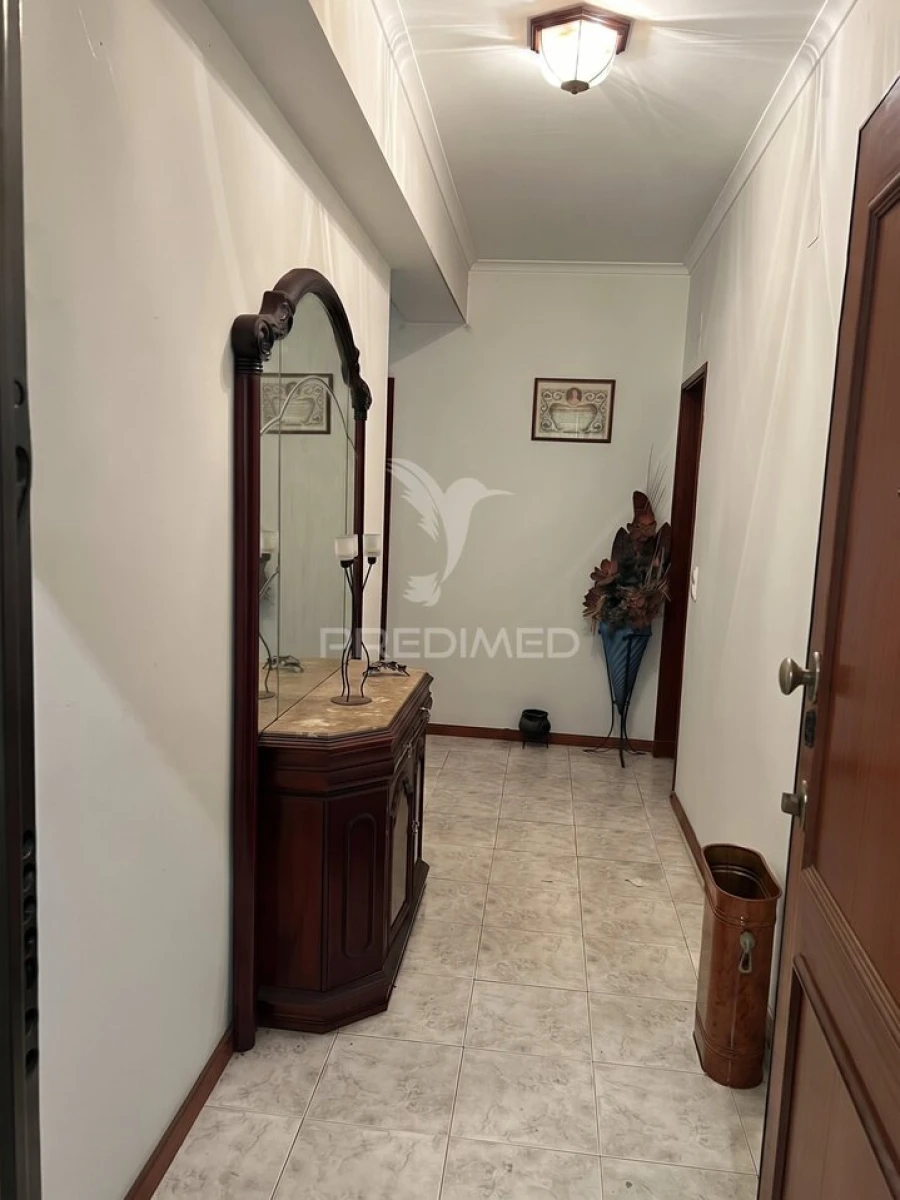 Apartamento T2 para Venda em Alfragide Foto 6