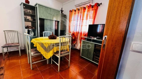 Moradia T2 para Venda em Boavista dos Pinheiros