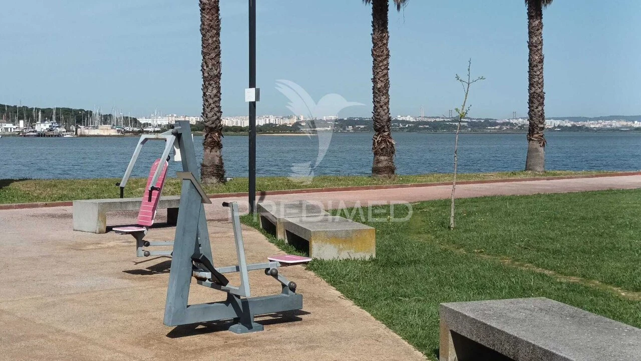 Apartamento T2 para Venda em Seixal, Arrentela e Aldeia de Paio Pires Foto 15