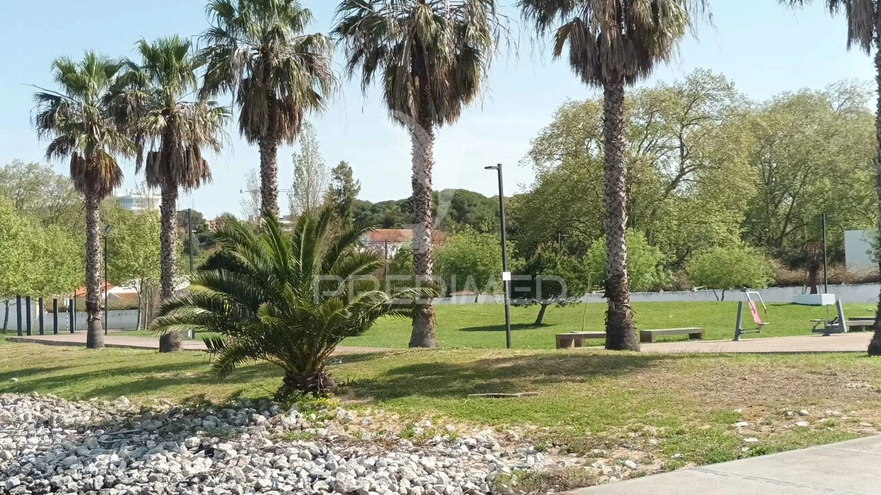 Apartamento T2 para Venda em Seixal, Arrentela e Aldeia de Paio Pires Foto 16