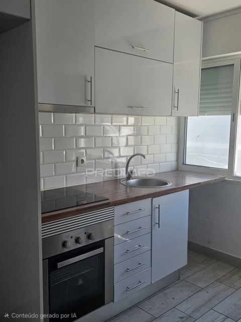 Apartamento T1 para Venda em Baixa da Banheira e Vale da Amoreira