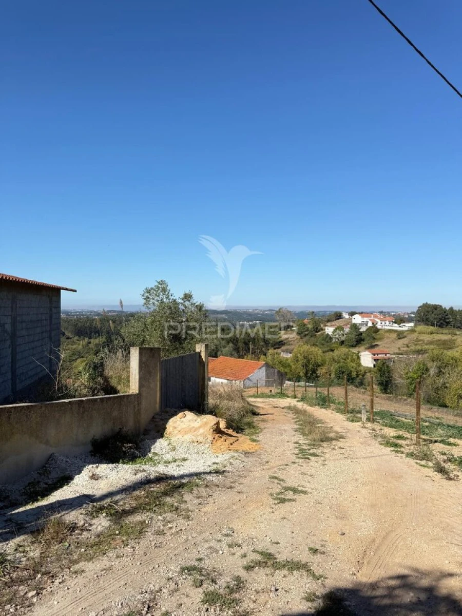 Moradia T2 para Venda em Benedita Foto 21